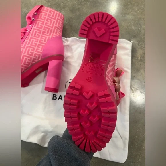 Authentic balmain x barbie boot SOLD ON TRR - Picture 4 of 8